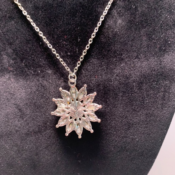 Women’s/Girls yellow marquis cut rhinestone floral pendant & chain boho western - Picture 3 of 6